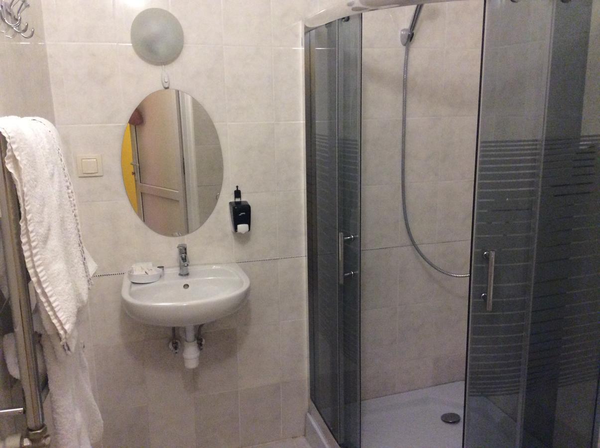 Hotel Travel Lviv Buitenkant foto